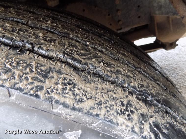 image for item DY9209 2000 Blue Bird TC2000 school bus