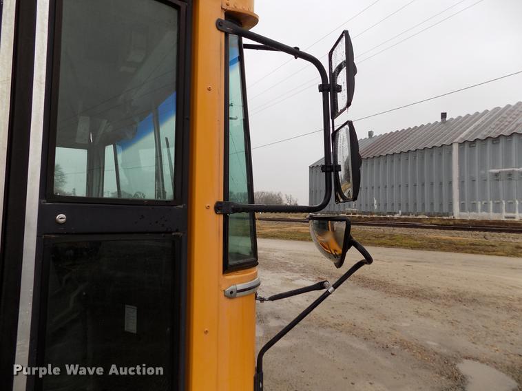 image for item DY9209 2000 Blue Bird TC2000 school bus