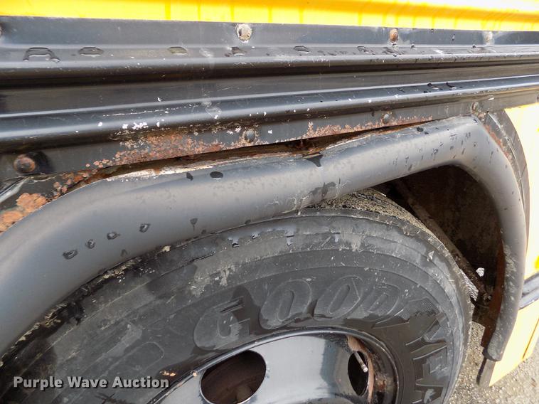 image for item DY9209 2000 Blue Bird TC2000 school bus