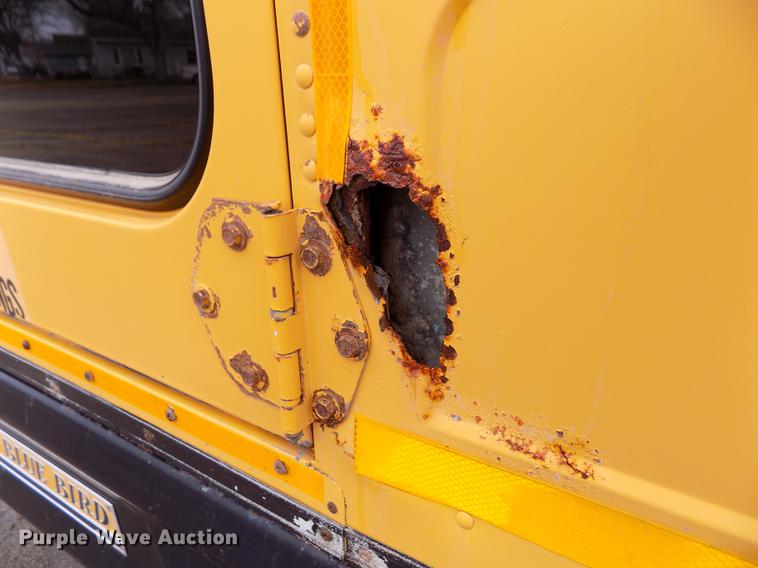 image for item DY9209 2000 Blue Bird TC2000 school bus