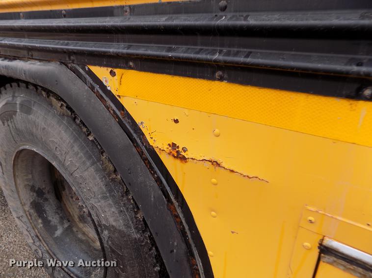 image for item DY9209 2000 Blue Bird TC2000 school bus