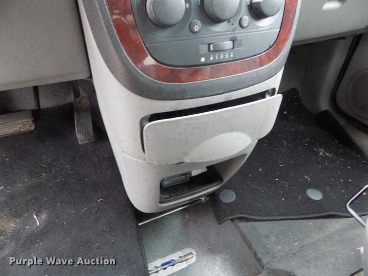 image for item DY9211 2008 Chevrolet Uplander van