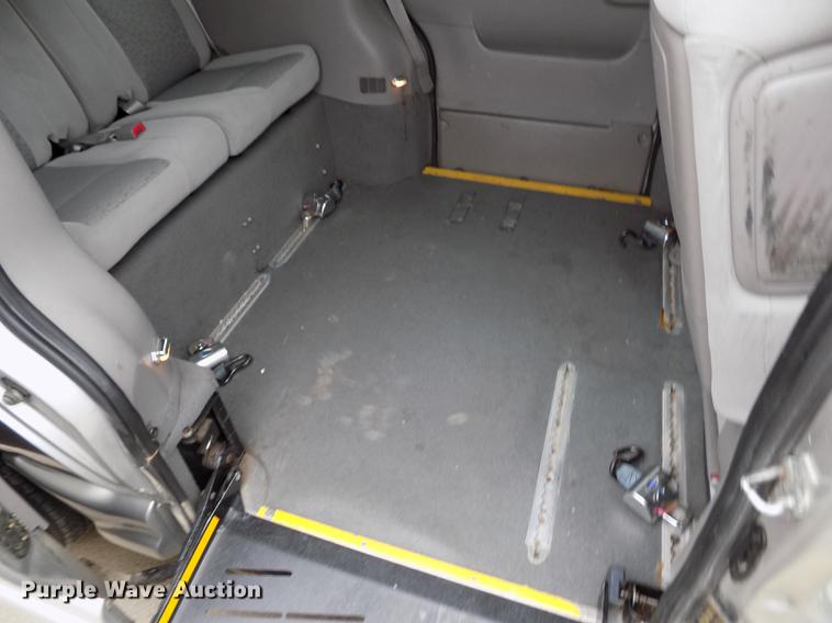 image for item DY9211 2008 Chevrolet Uplander van