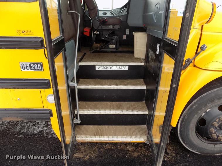 image for item DY9213 2006 International CE200 schoolbus