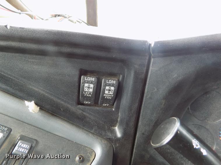 image for item DY9213 2006 International CE200 schoolbus