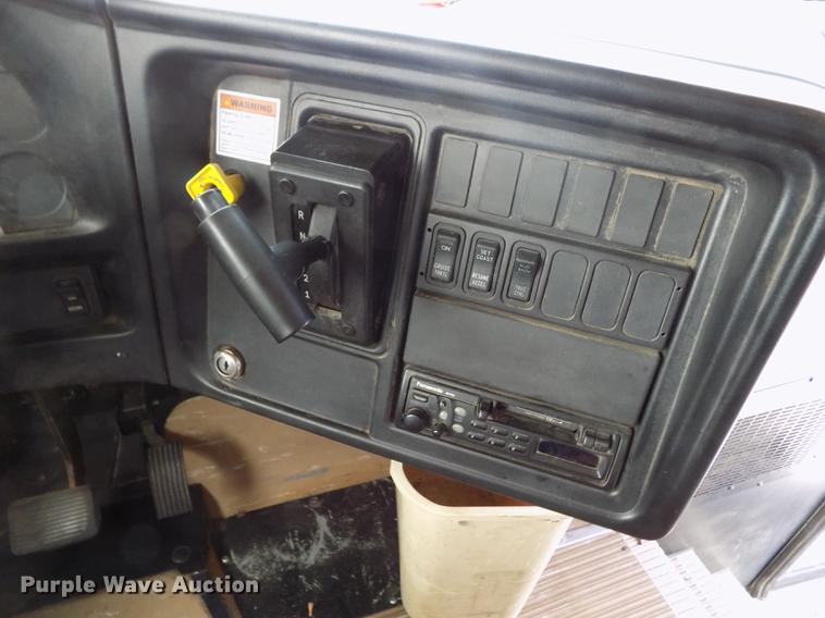 image for item DY9213 2006 International CE200 schoolbus