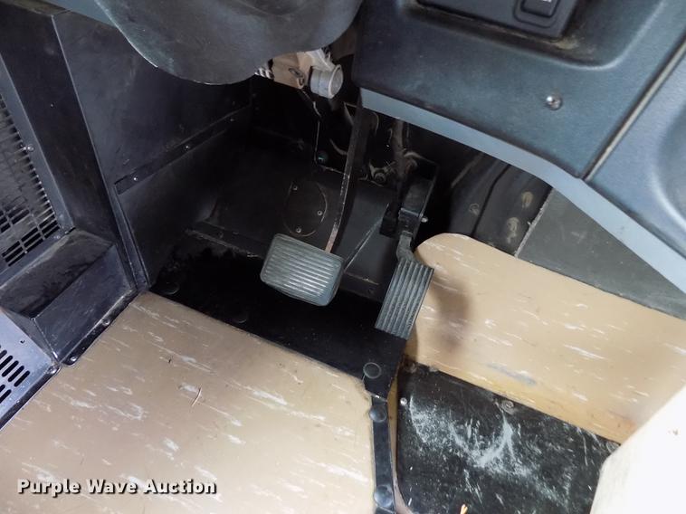 image for item DY9213 2006 International CE200 schoolbus