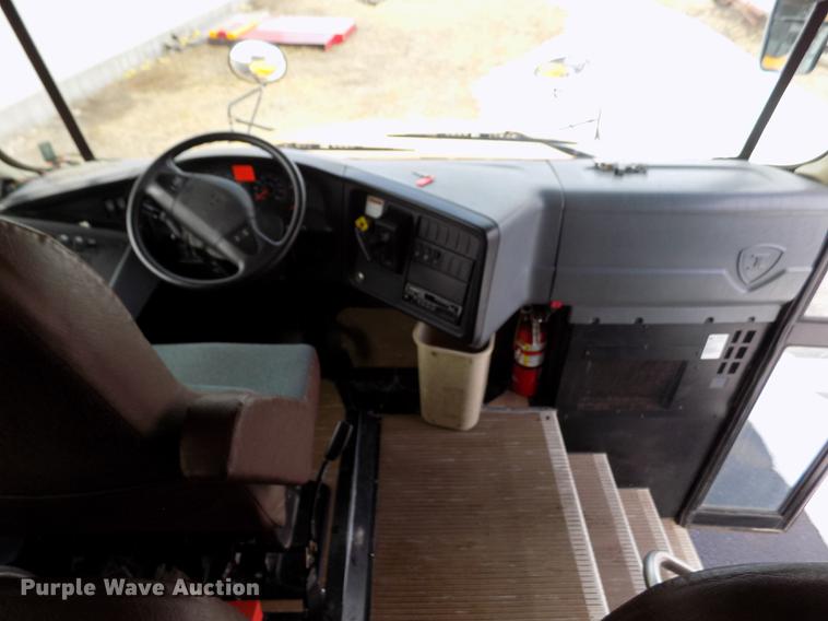 image for item DY9213 2006 International CE200 schoolbus