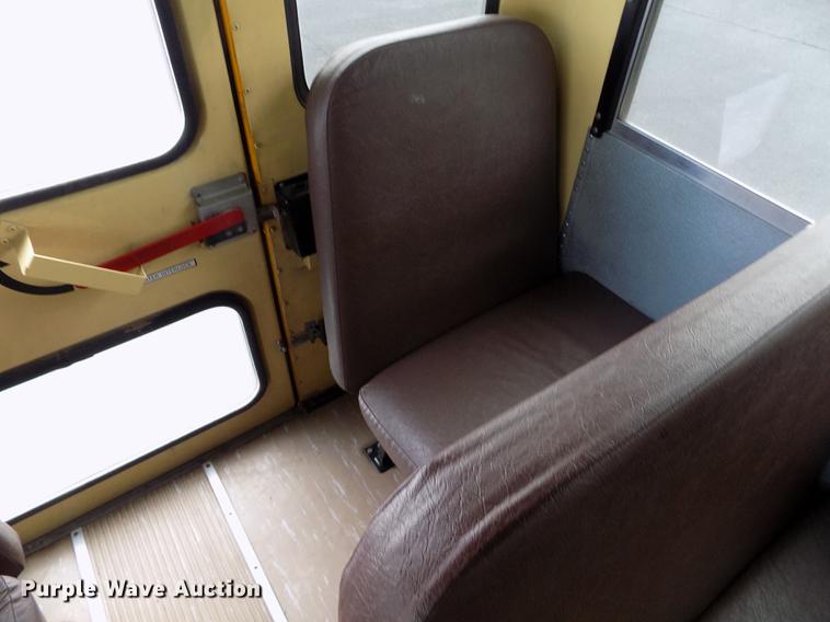 image for item DY9213 2006 International CE200 schoolbus