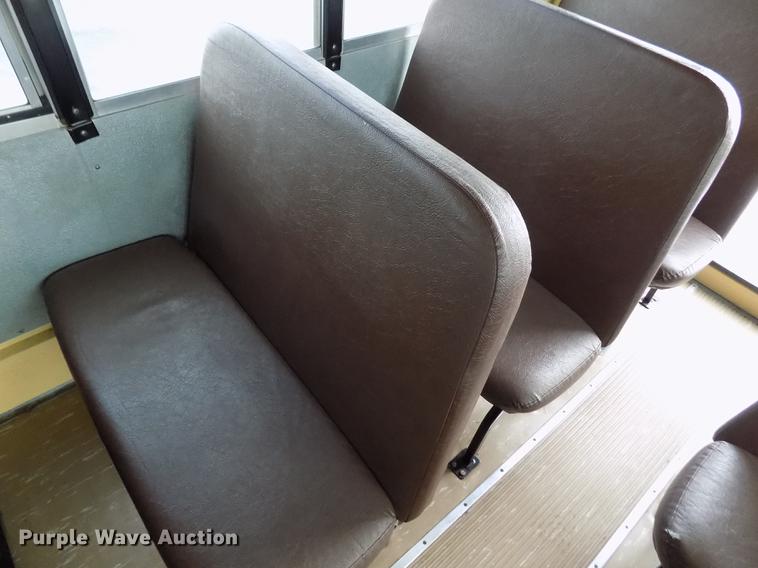 image for item DY9213 2006 International CE200 schoolbus