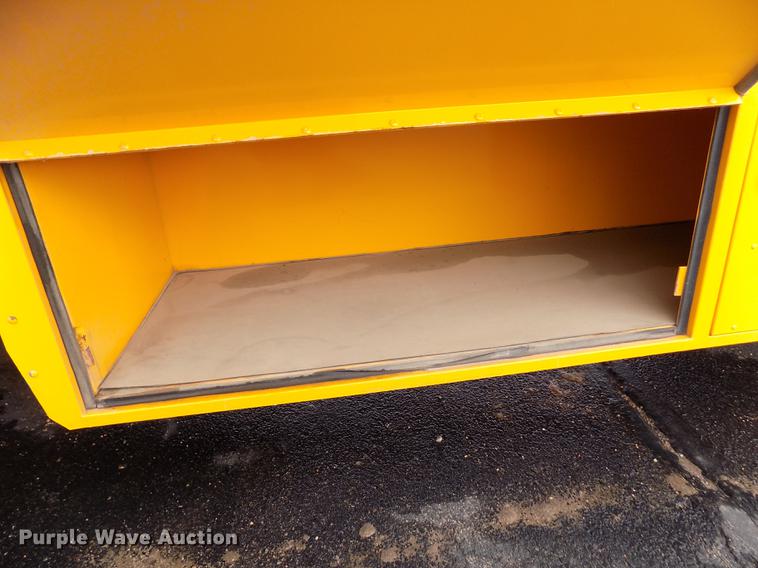 image for item DY9213 2006 International CE200 schoolbus