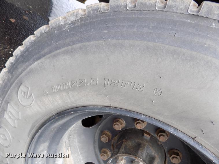 image for item DY9213 2006 International CE200 schoolbus