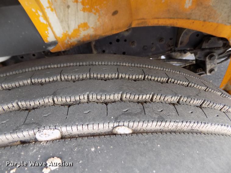 image for item DY9213 2006 International CE200 schoolbus