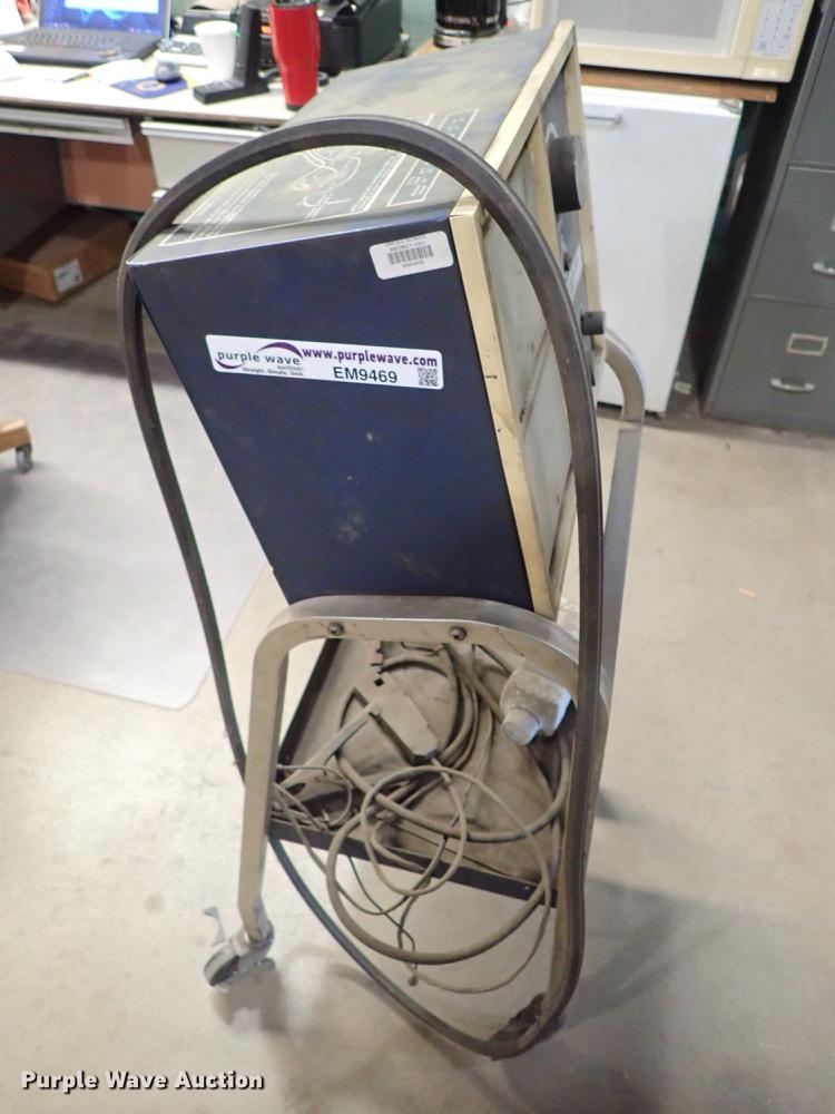 image for item EM9469 Napa battery analyzer