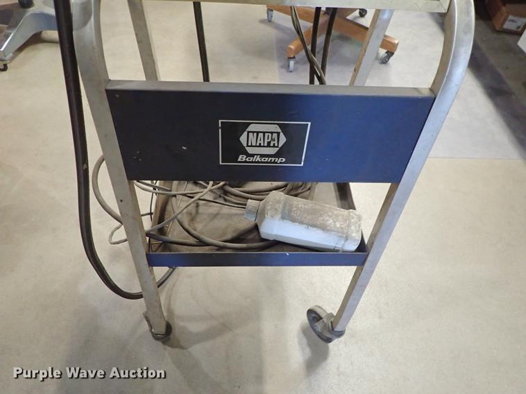 image for item EM9469 Napa battery analyzer