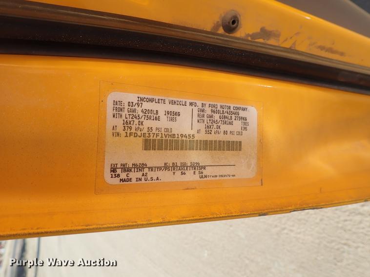 image for item EM9471 1997 Ford Econoline E350 Crown school bus