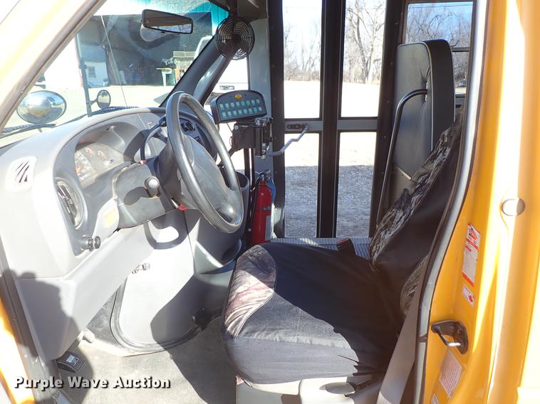 image for item EM9471 1997 Ford Econoline E350 Crown school bus