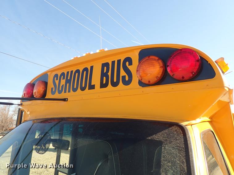 image for item EM9471 1997 Ford Econoline E350 Crown school bus