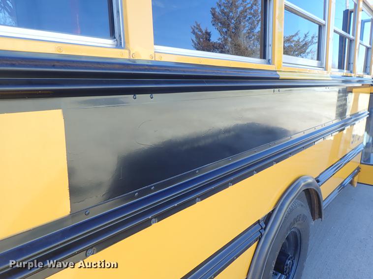 image for item EM9471 1997 Ford Econoline E350 Crown school bus