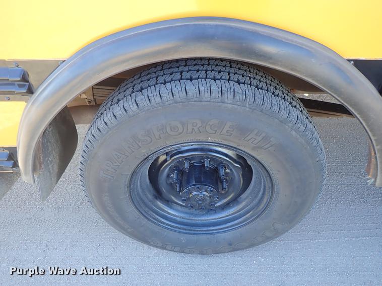 image for item EM9471 1997 Ford Econoline E350 Crown school bus