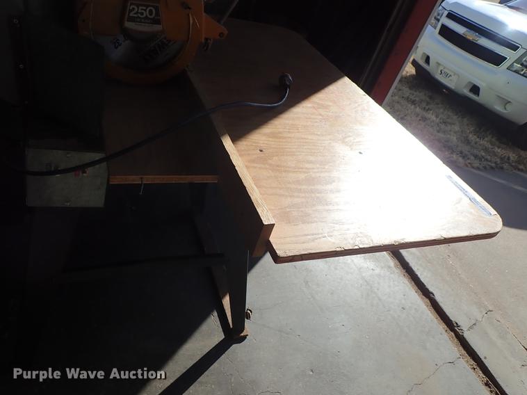 image for item EM9474 DeWalt 7770 radial arm saw