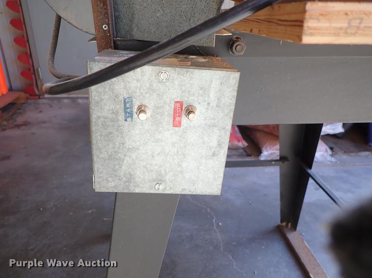 image for item EM9474 DeWalt 7770 radial arm saw