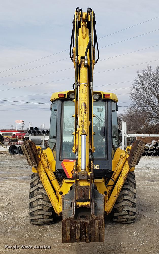 image for item EN9751 2001 New Holland LB90 backhoe
