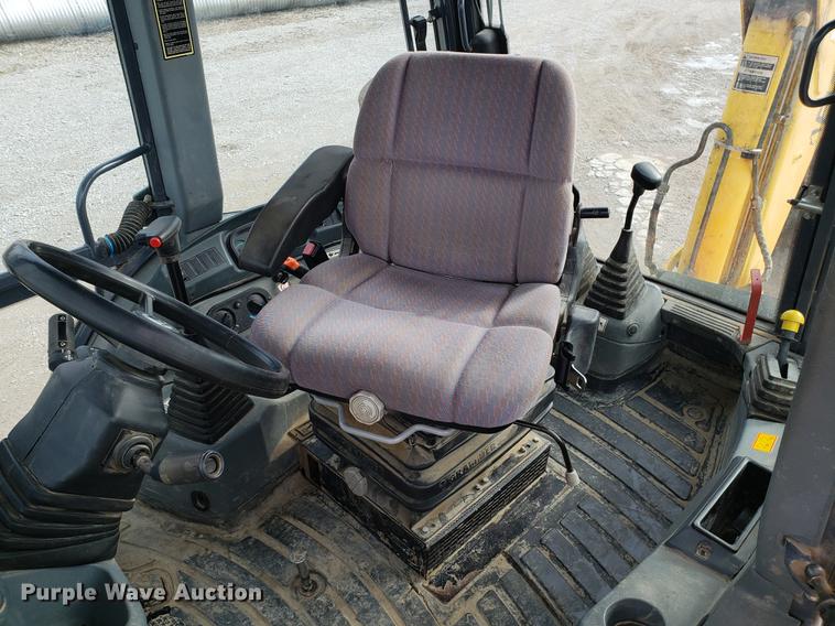 image for item EN9751 2001 New Holland LB90 backhoe