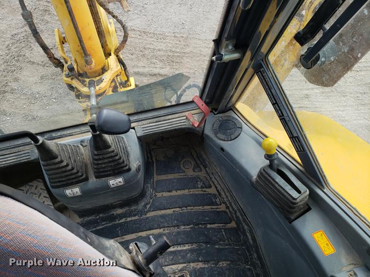 image for item EN9751 2001 New Holland LB90 backhoe