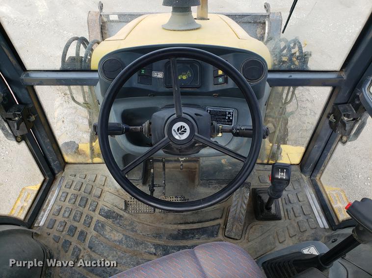 image for item EN9751 2001 New Holland LB90 backhoe