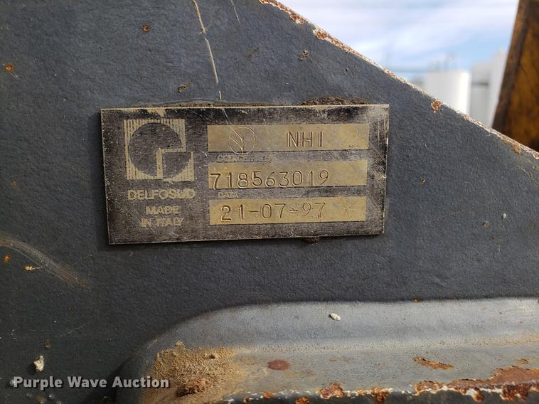 image for item EN9751 2001 New Holland LB90 backhoe