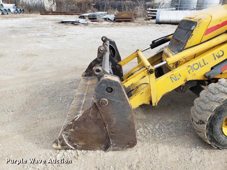 image for item EN9751 2001 New Holland LB90 backhoe