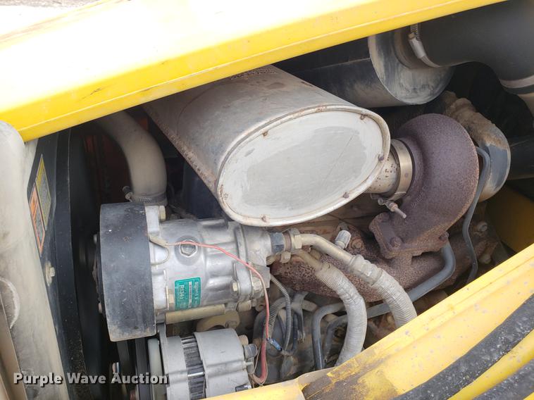 image for item EN9751 2001 New Holland LB90 backhoe