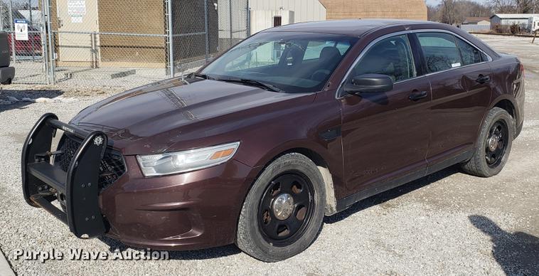 image for item EN9753 2013 Ford Taurus Police