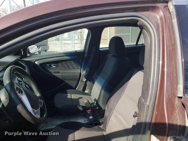 image for item EN9753 2013 Ford Taurus Police