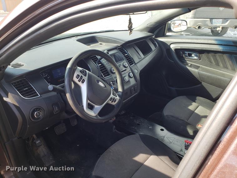 image for item EN9753 2013 Ford Taurus Police