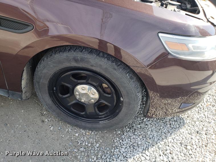 image for item EN9753 2013 Ford Taurus Police