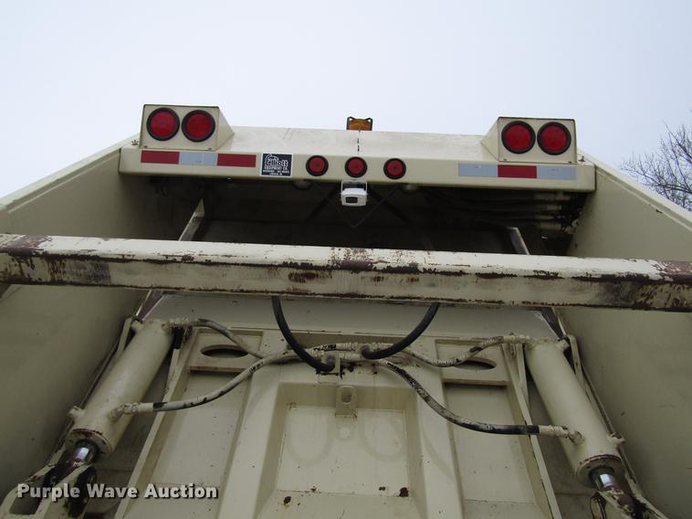 image for item EU9574 2005 Sterling L7500 refuse truck