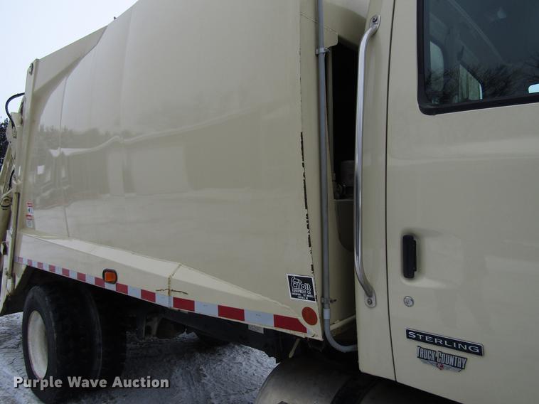 image for item EU9574 2005 Sterling L7500 refuse truck