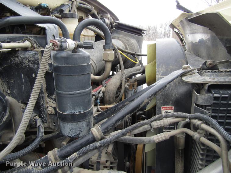 image for item EU9574 2005 Sterling L7500 refuse truck