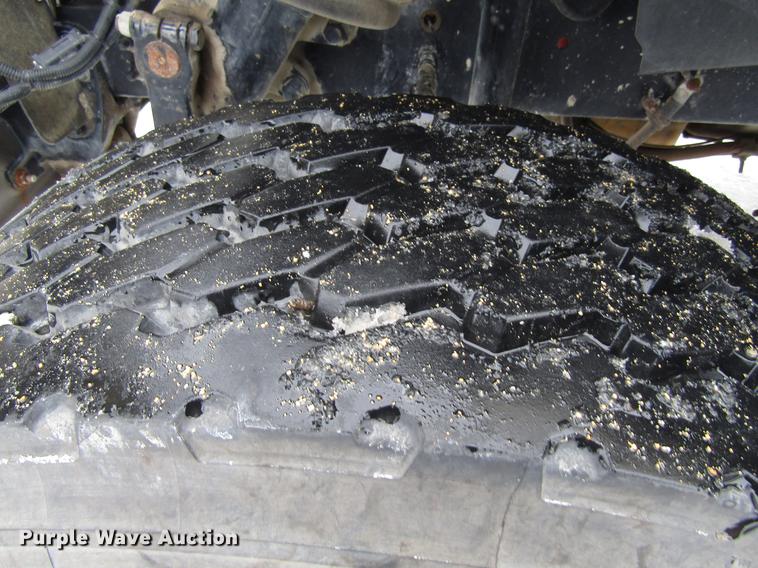 image for item EU9574 2005 Sterling L7500 refuse truck