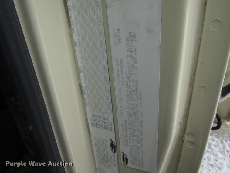 image for item EU9574 2005 Sterling L7500 refuse truck