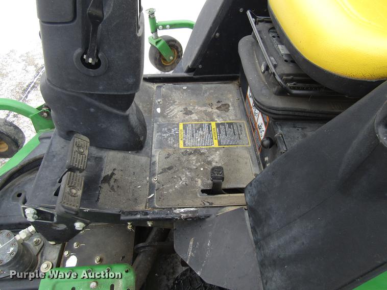 image for item EU9576 2016 John Deere 1600 lawn mower