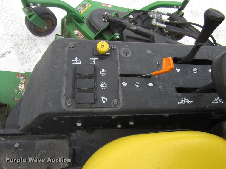 image for item EU9576 2016 John Deere 1600 lawn mower