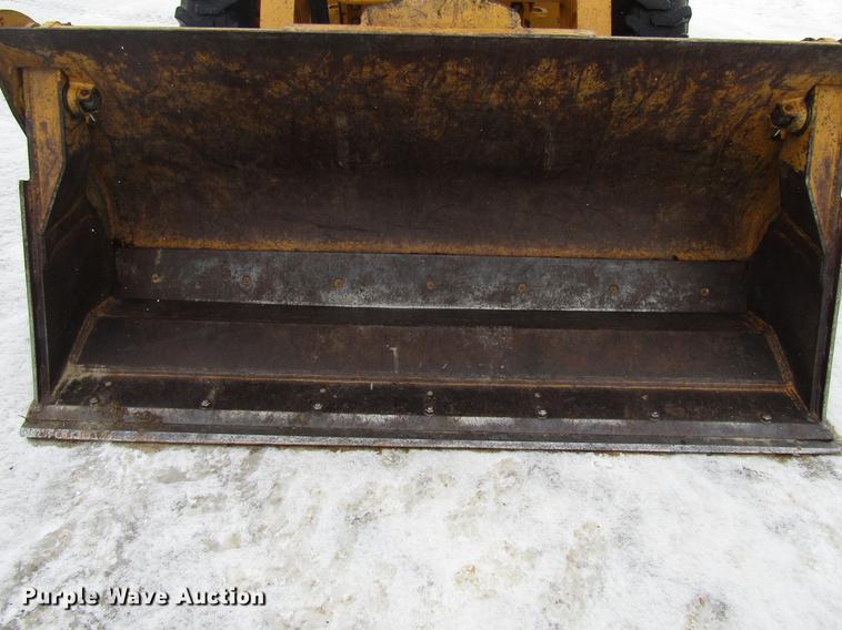 image for item EU9579 2004 John Deere 310SG backhoe