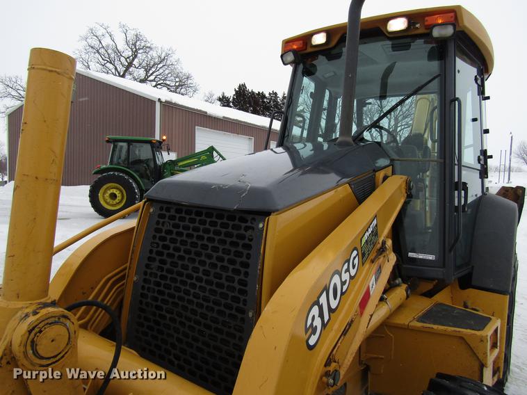 image for item EU9579 2004 John Deere 310SG backhoe