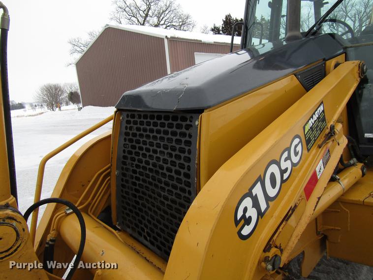 image for item EU9579 2004 John Deere 310SG backhoe
