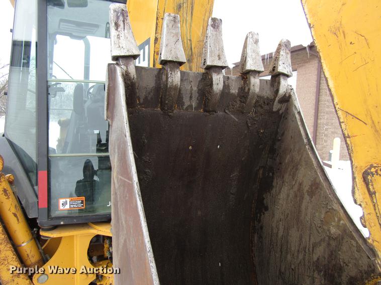 image for item EU9579 2004 John Deere 310SG backhoe