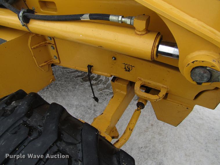 image for item EU9579 2004 John Deere 310SG backhoe