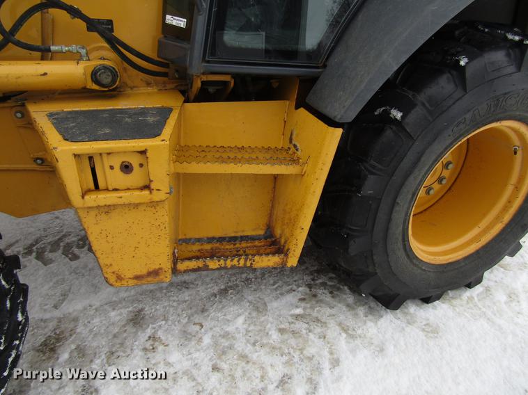 image for item EU9579 2004 John Deere 310SG backhoe